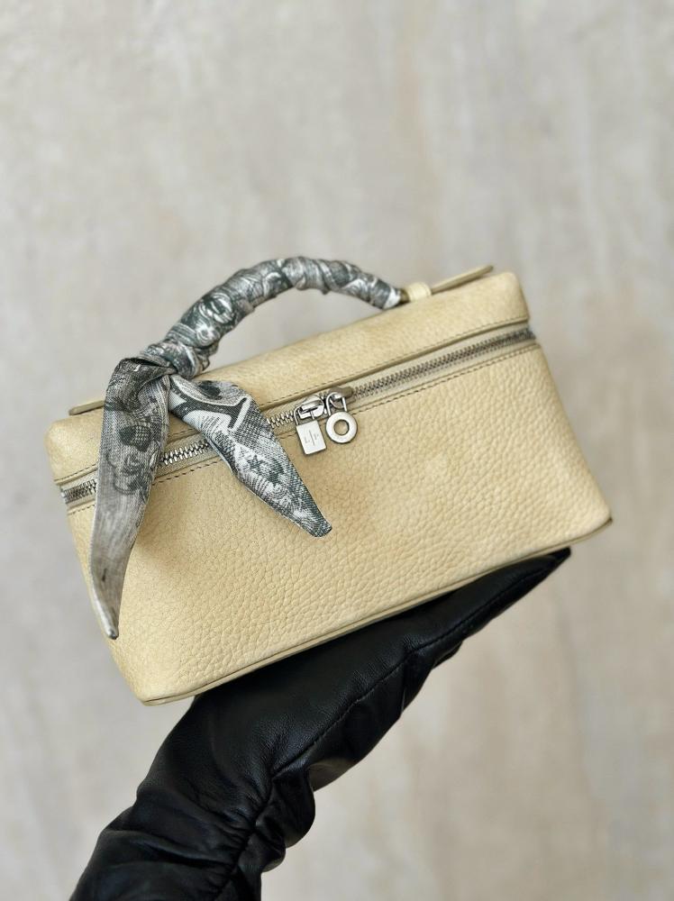 Loro 19cm