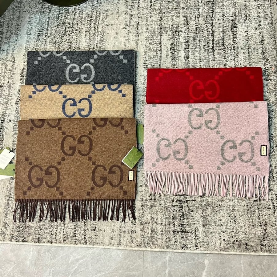 Gucci scarf