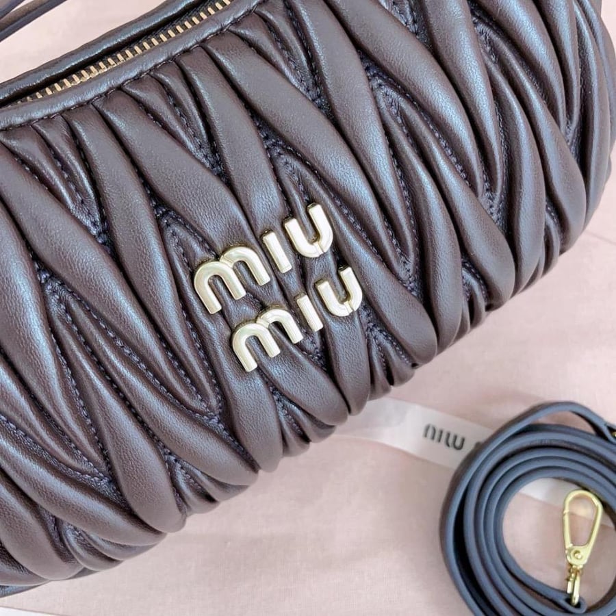 Miu Miu 23cm