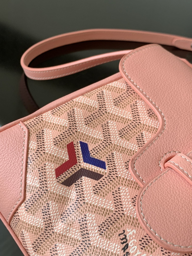 Goyard 20cm