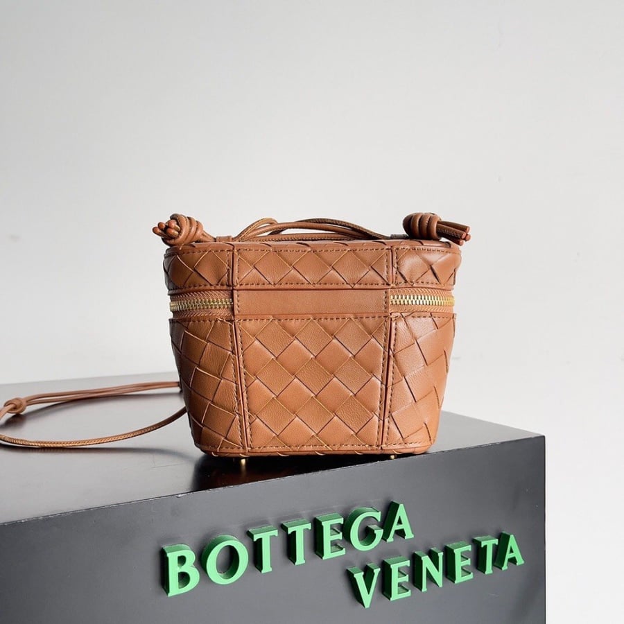 Bottega veneta 18cm