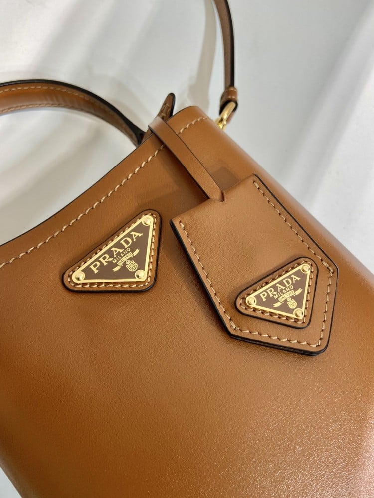 Prada 15cm