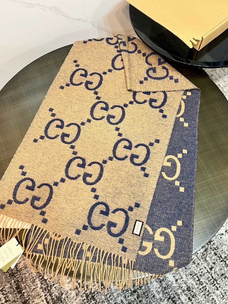 Gucci scarf