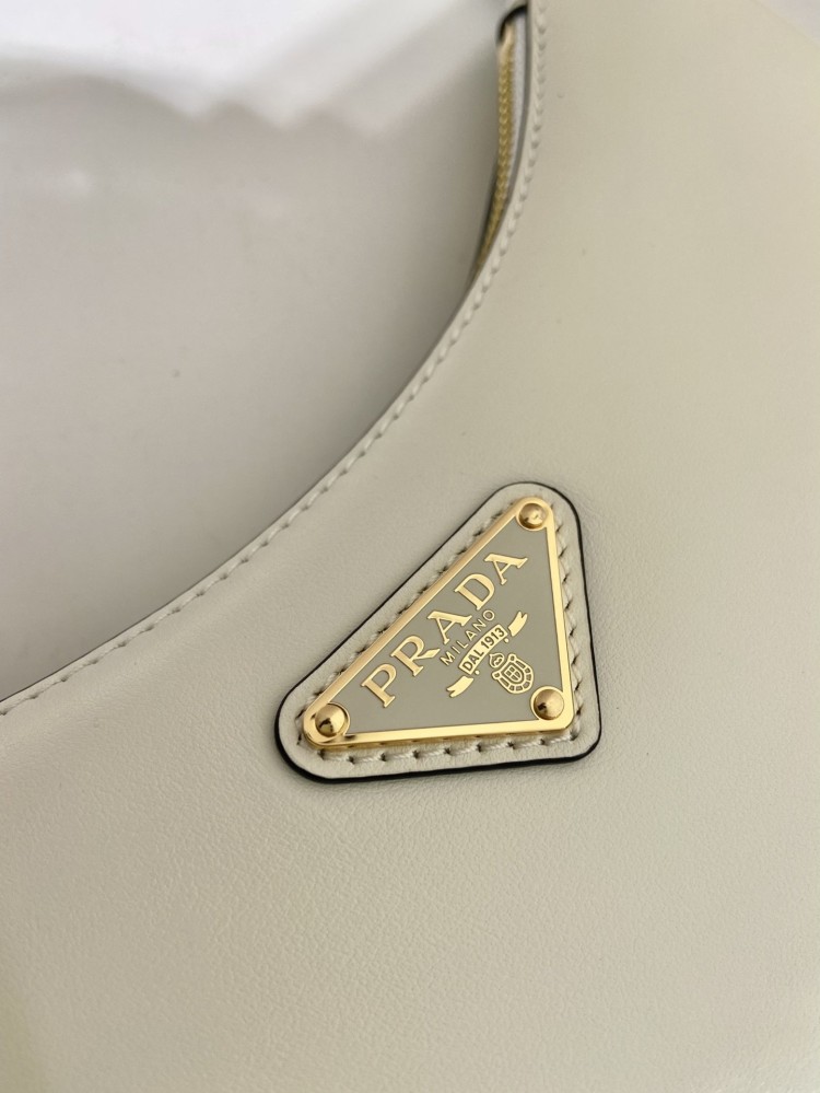 Prada 22cm
