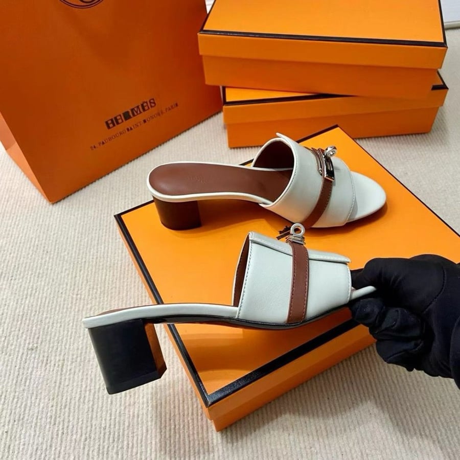 Hermès heels