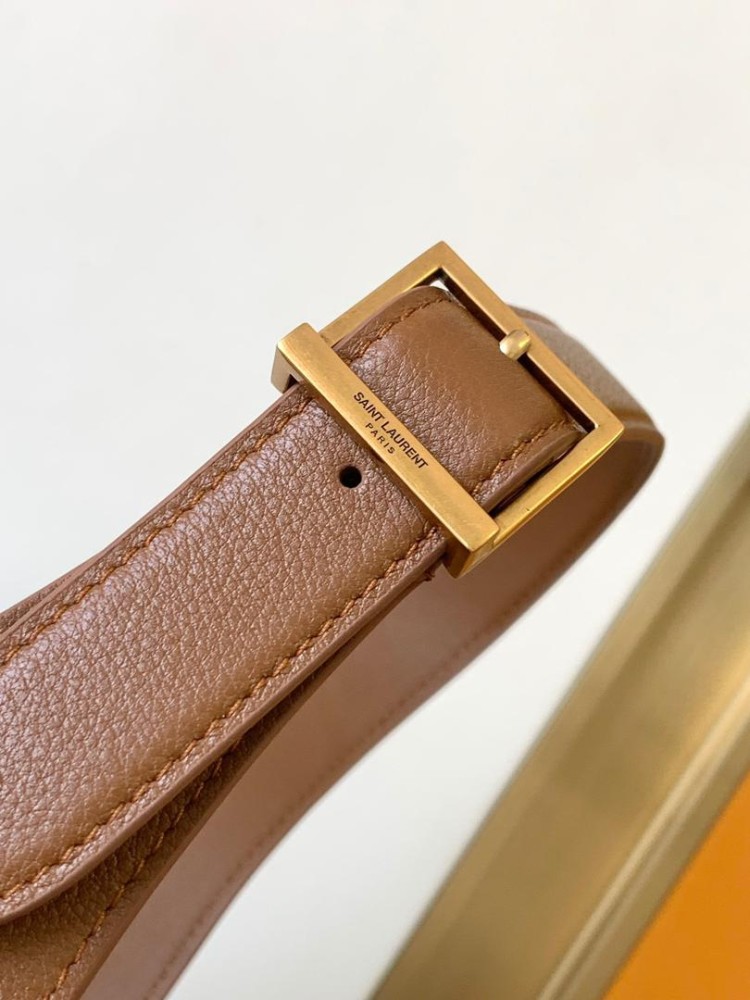 YSL 22cm