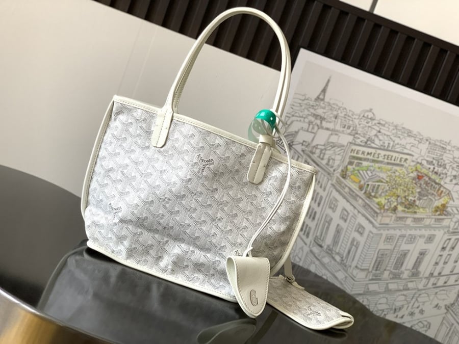 Goyard 20cm