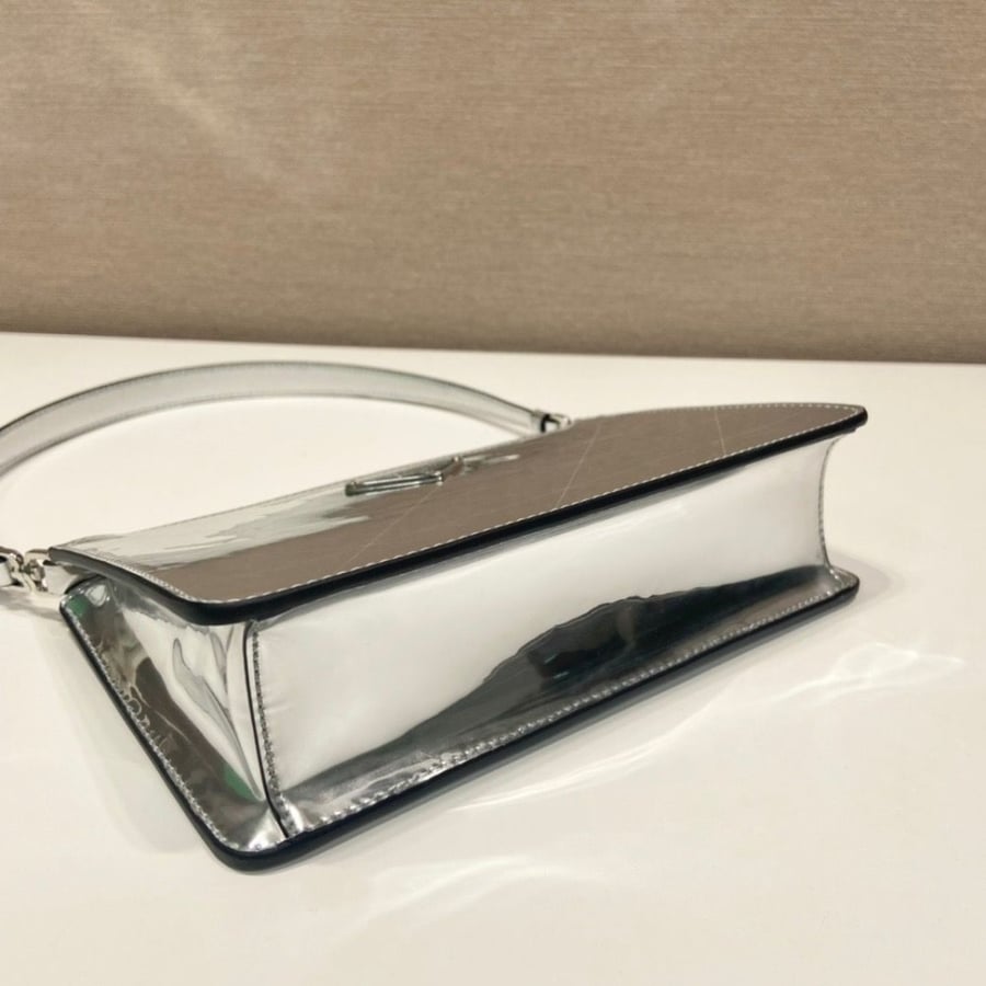 Prada 20cm