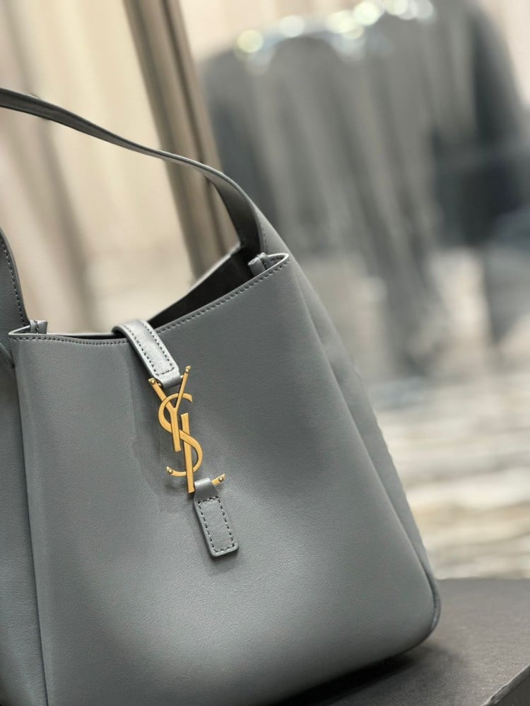 YSL 22cm