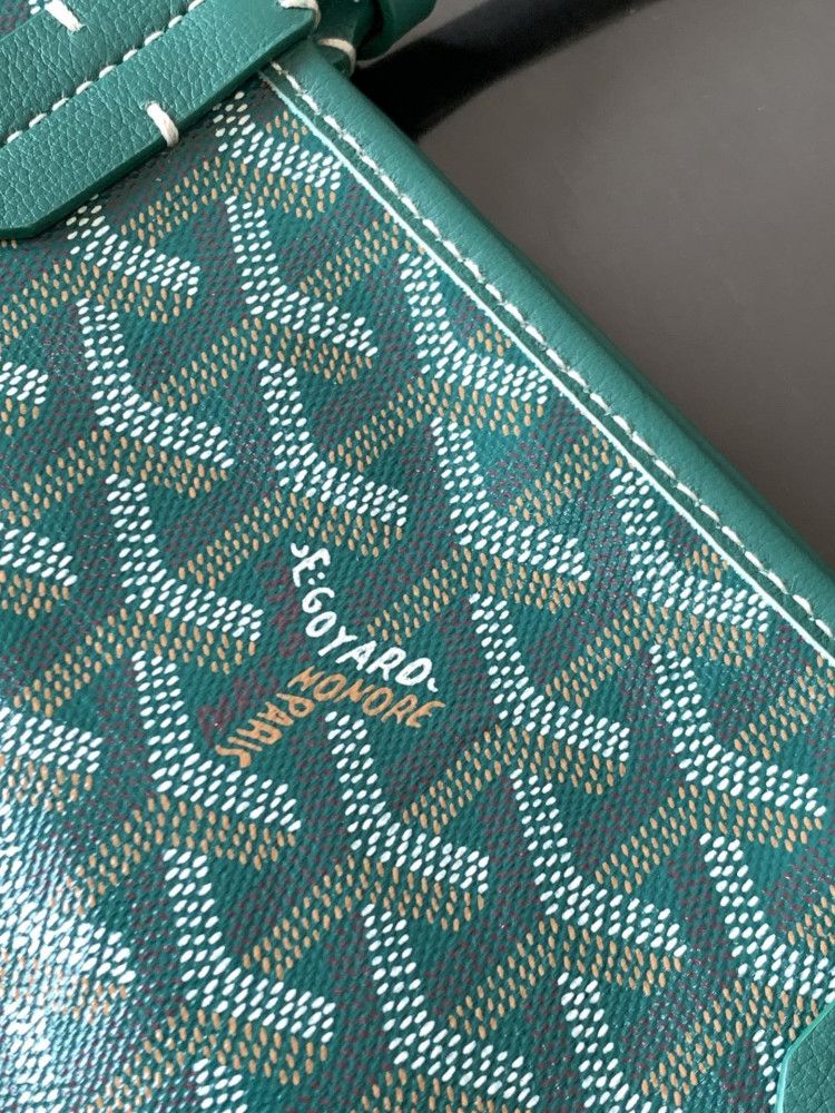 Goyard 20cm