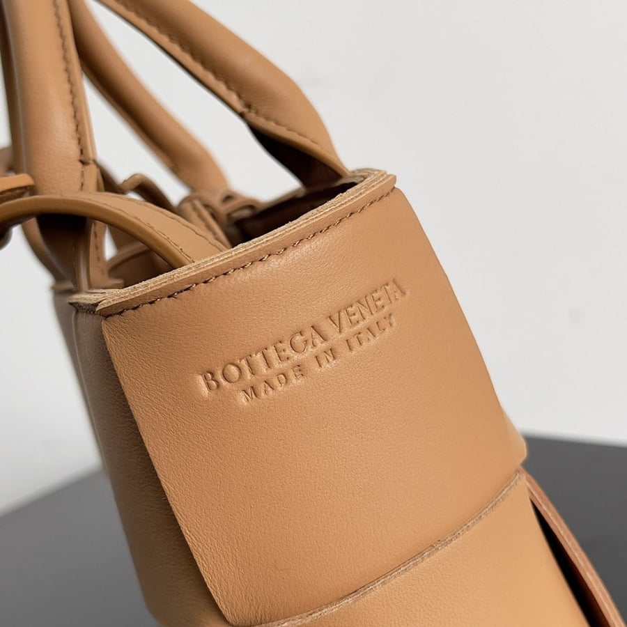 Bottega veneta 20cm