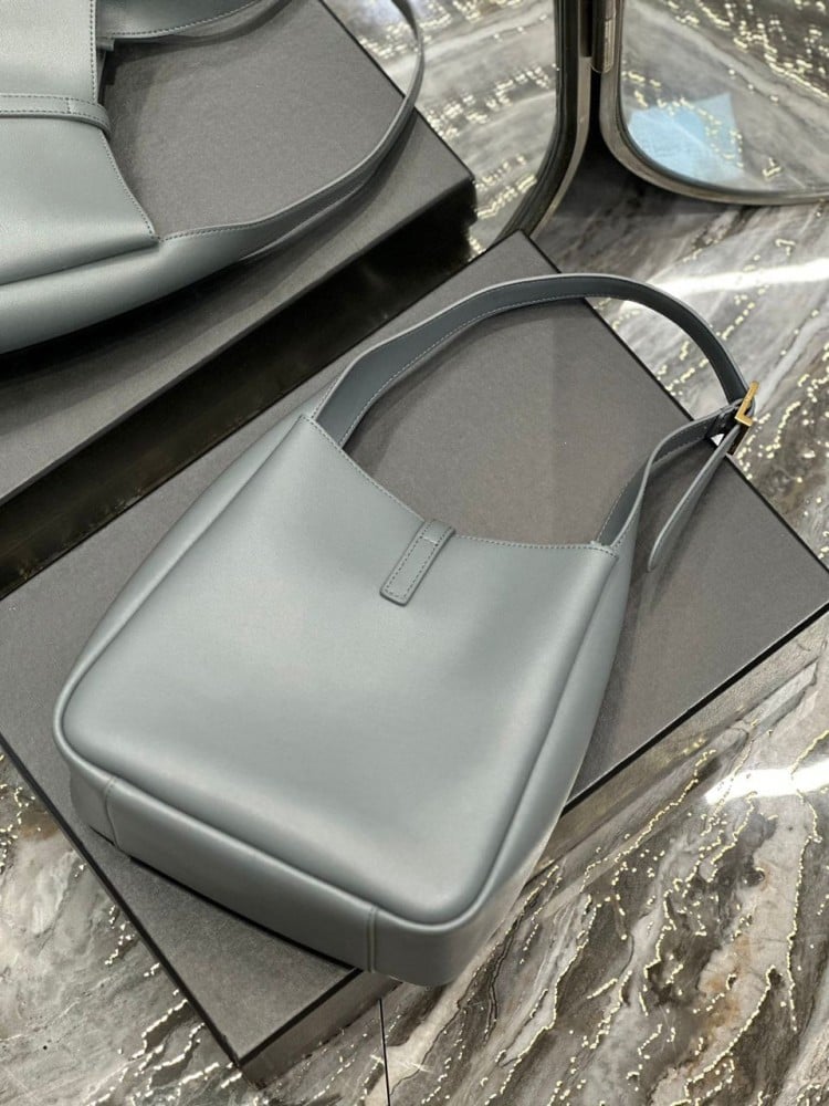 YSL 22cm