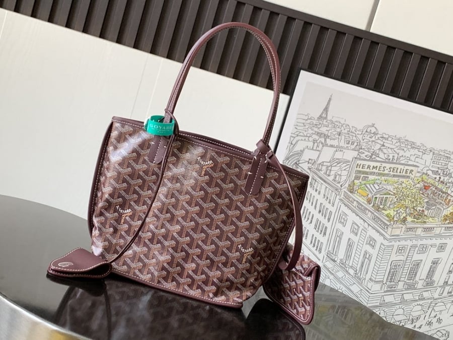 Goyard 20cm