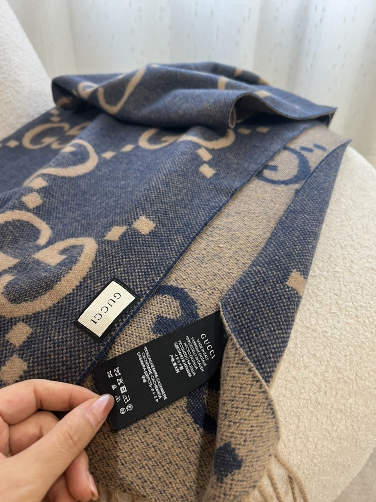 Gucci scarf