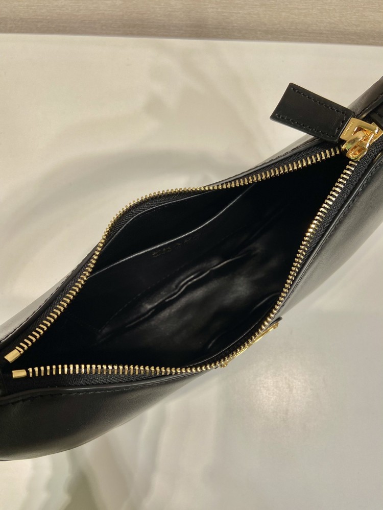Prada 22cm