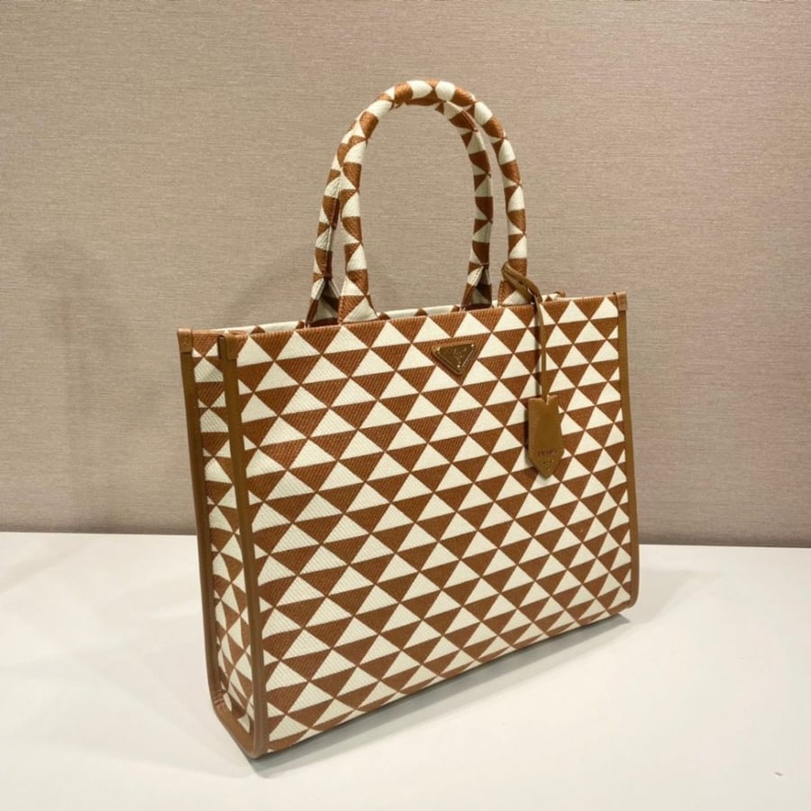 Prada 39cm