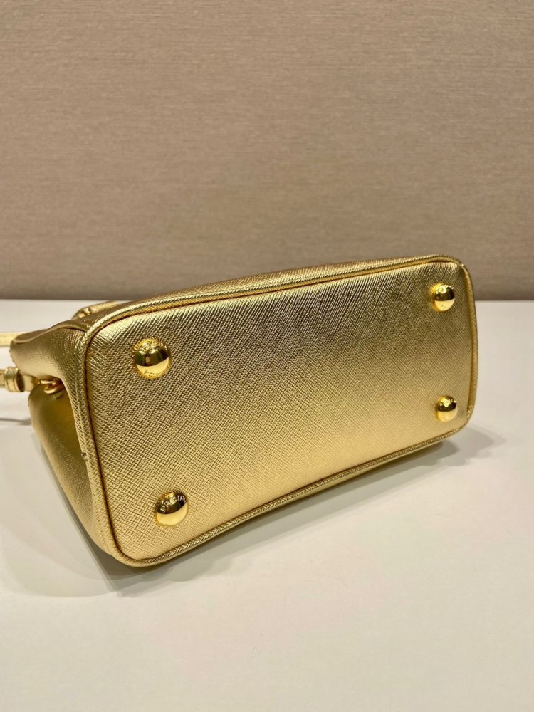 Prada 20cm