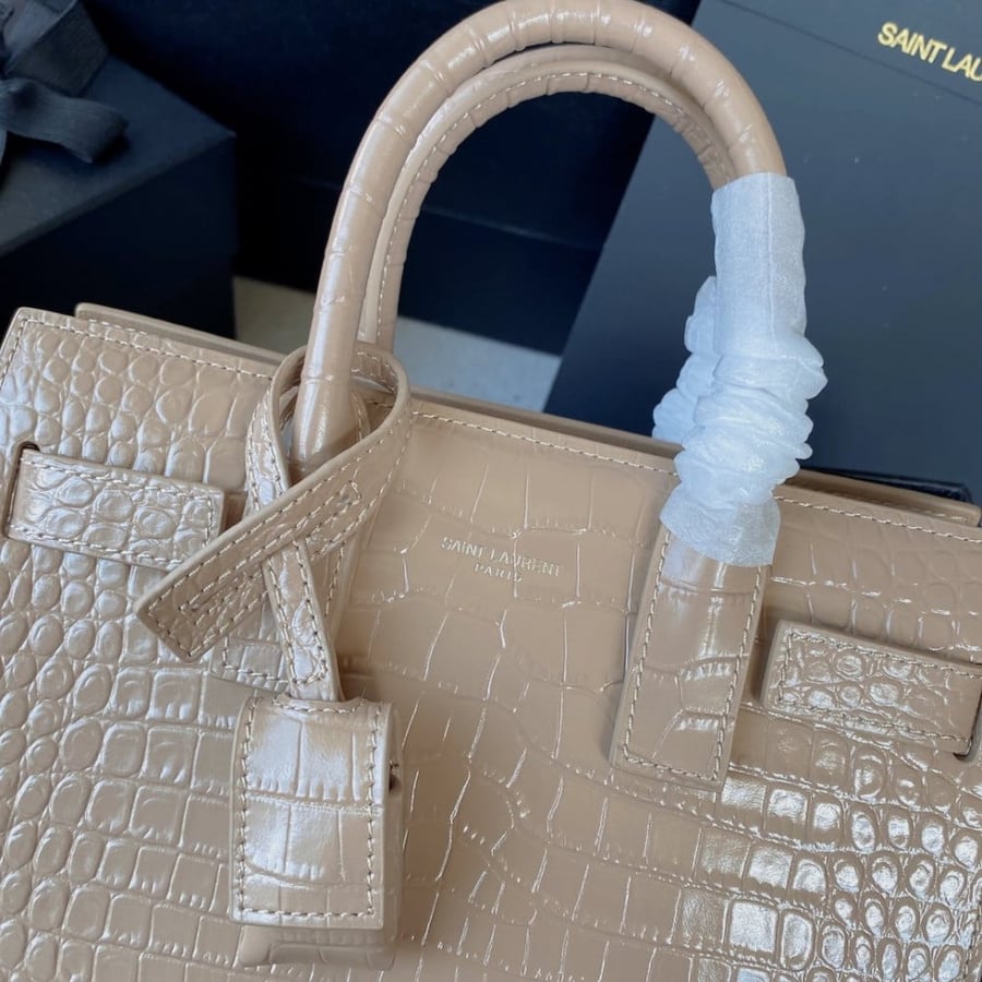 YSL 22cm