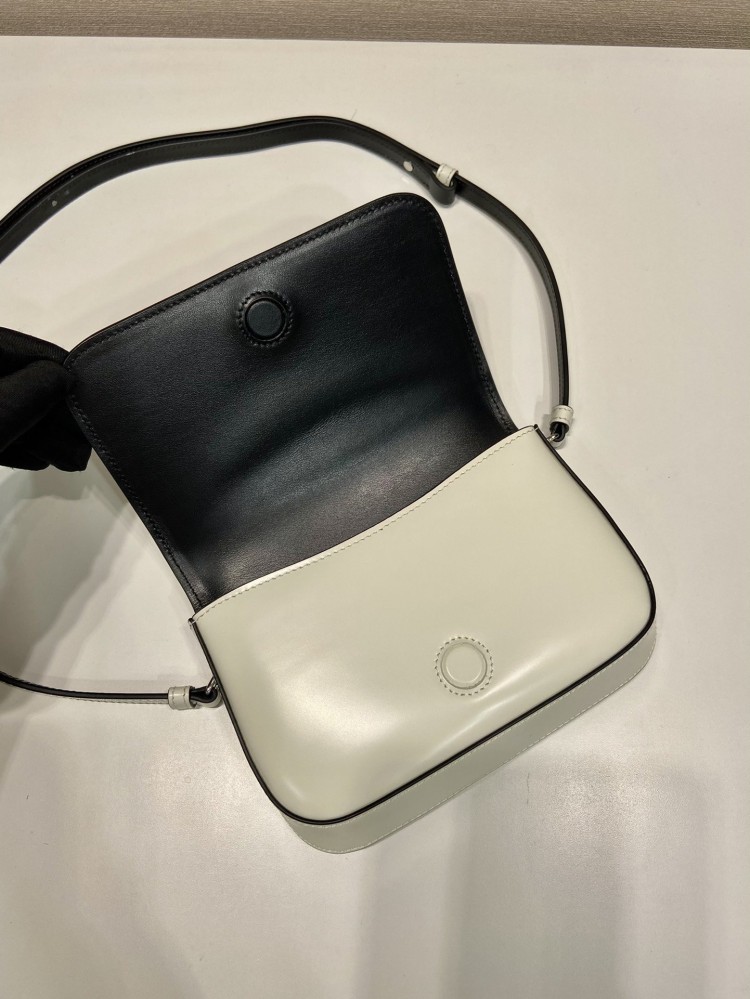 Prada 18cm