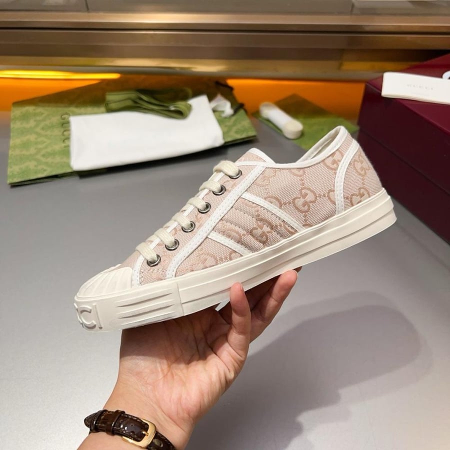 Gucci sneakers