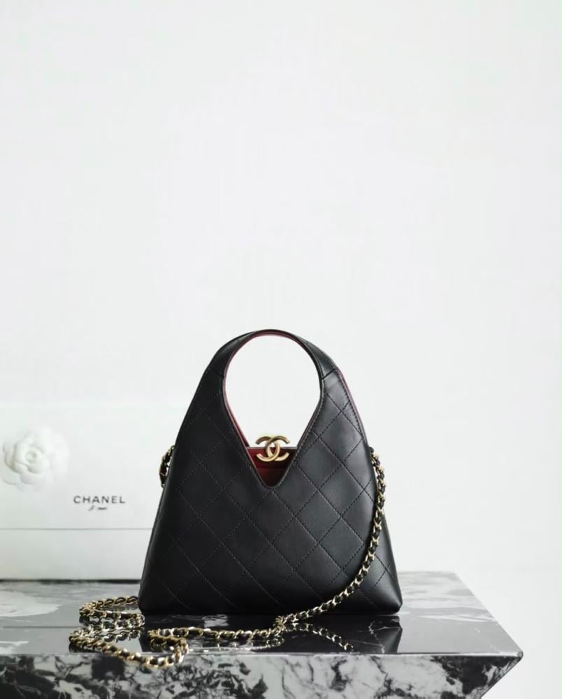 Chanel 23cm