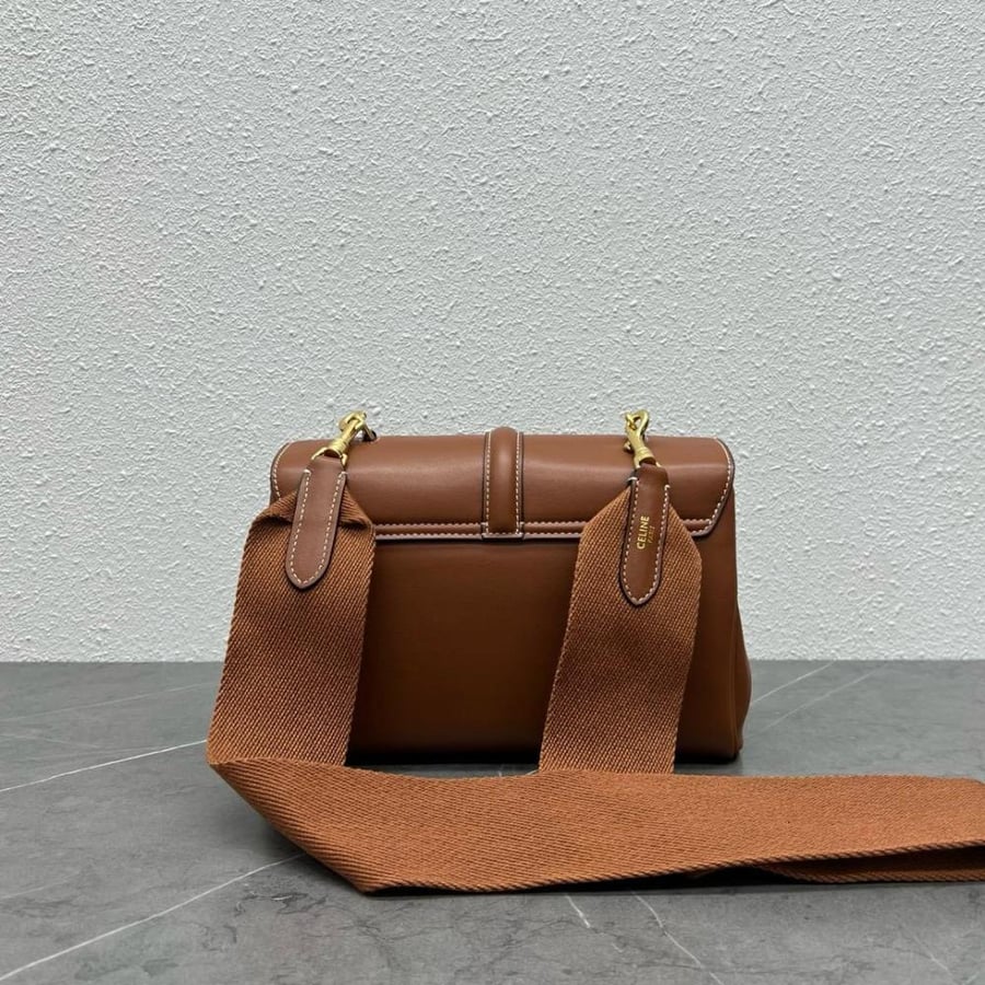 Celine 23cm