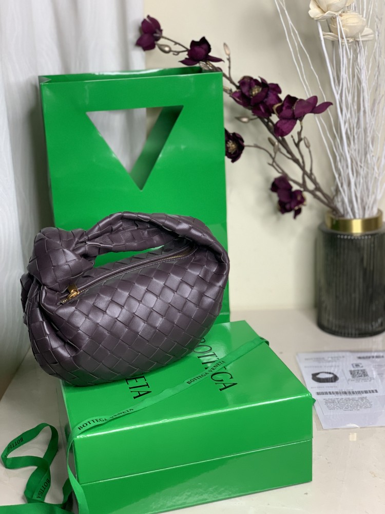 Bottega veneta 23cm bag