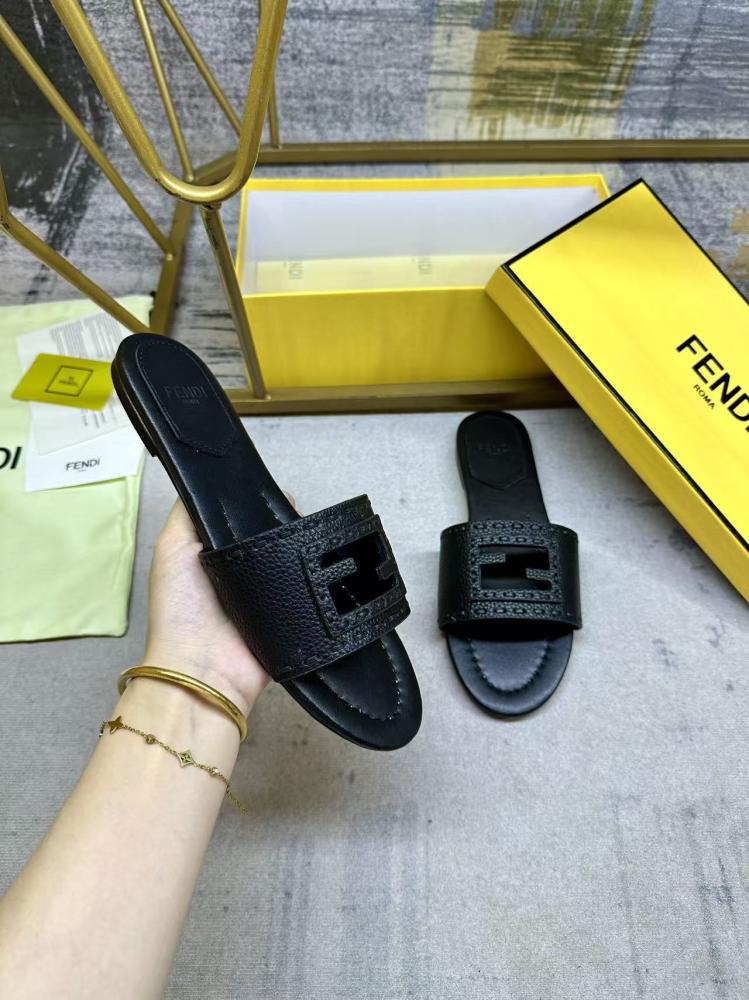 Fendi slippers