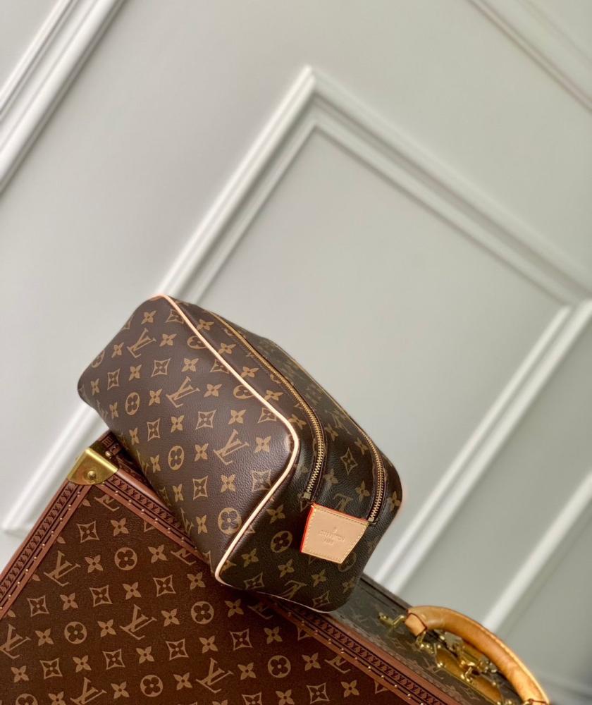 LV 28cm