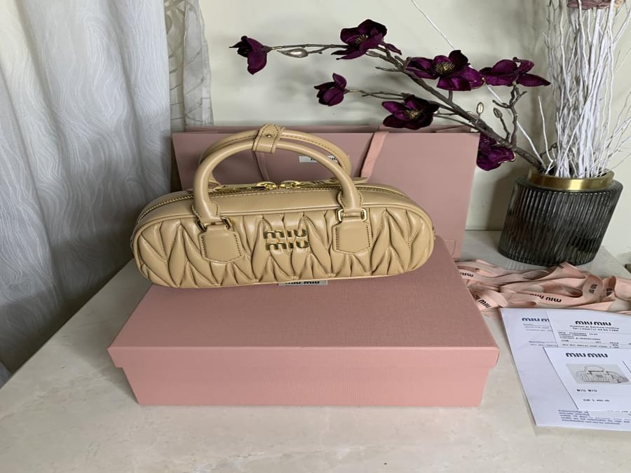 Miu Miu 22cm