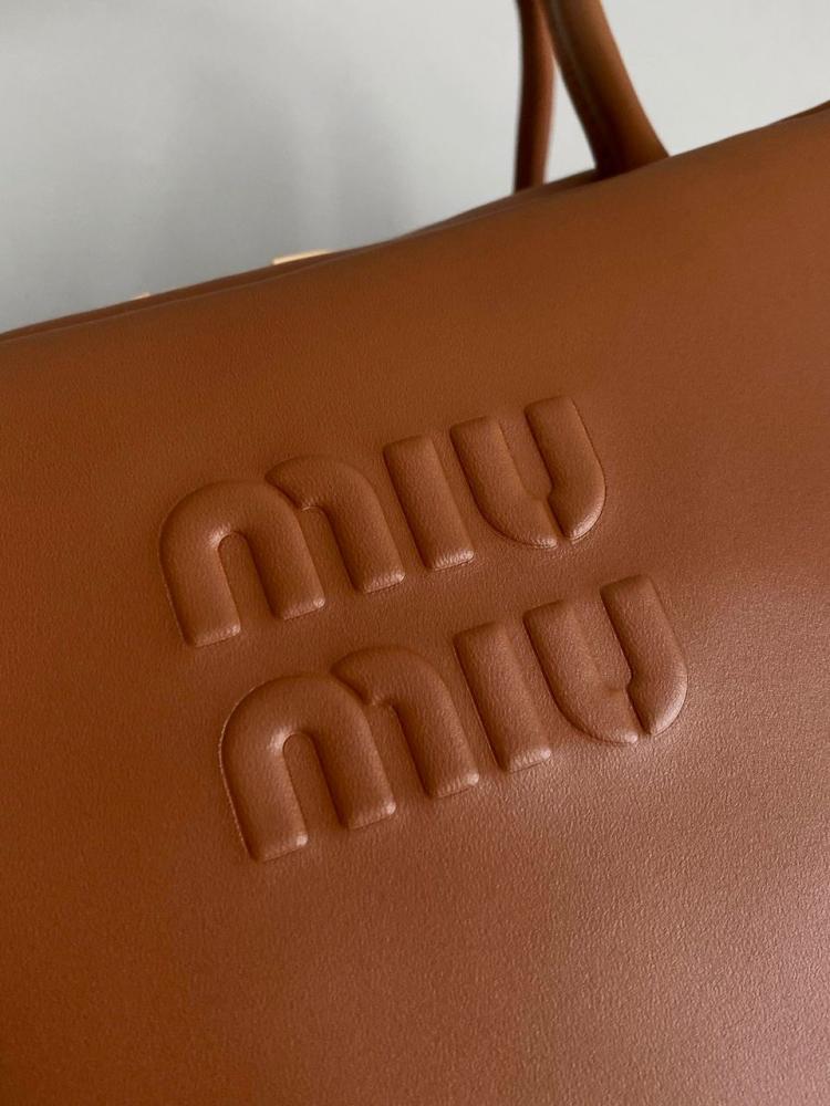 Miu Miu 24cm