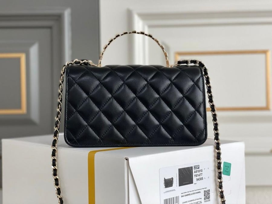 Chanel 19cm