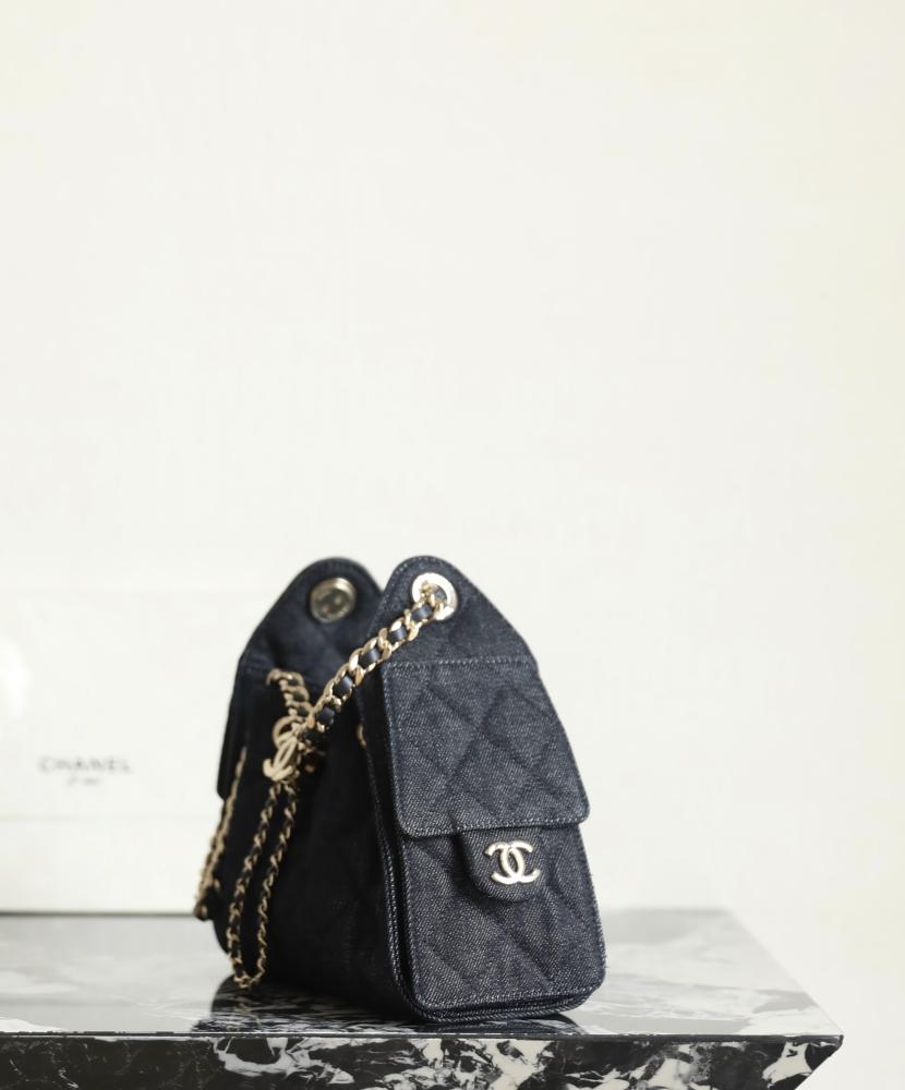 Chanel mini