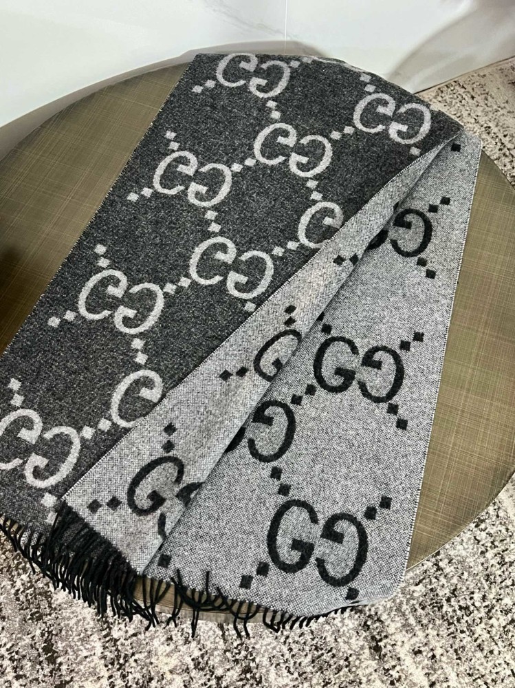 Gucci scarf