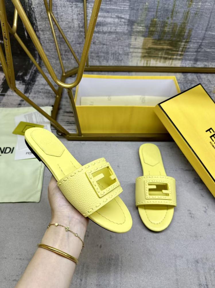 Fendi slippers