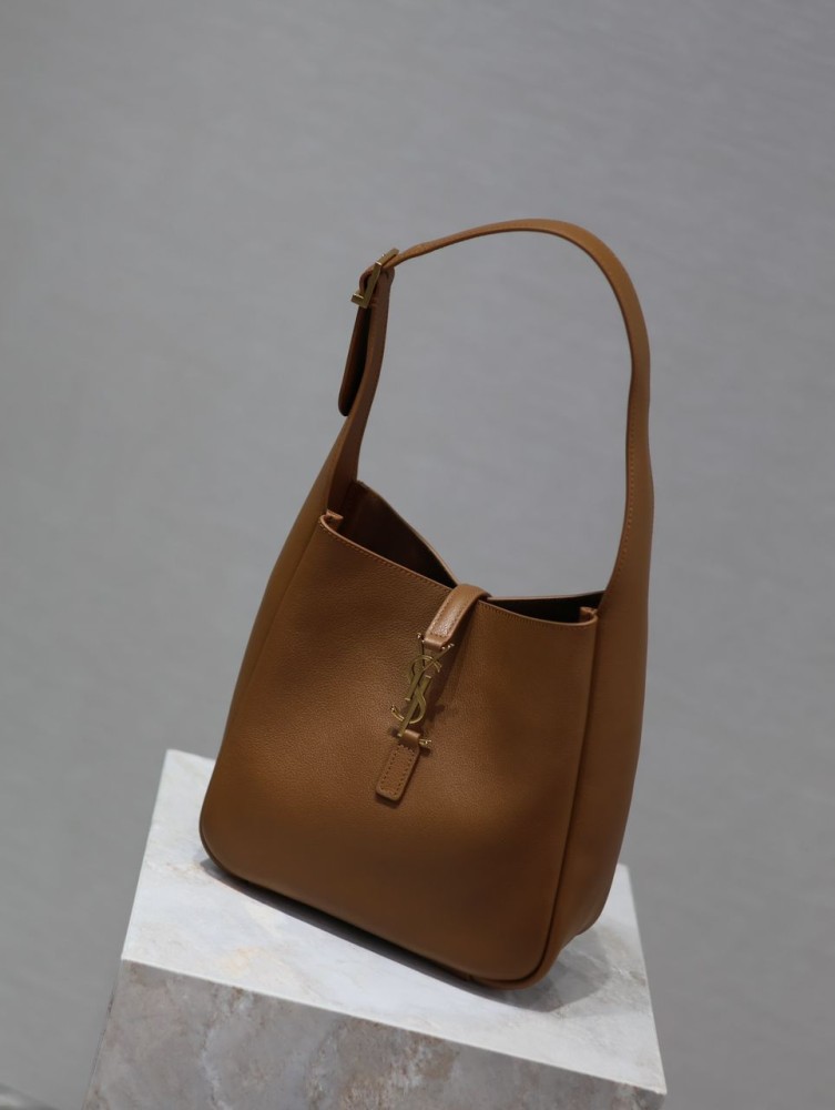 YSL 23cm