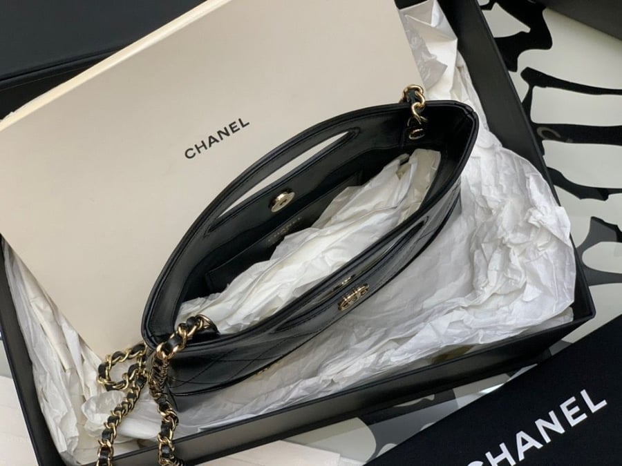Chanel 21cm