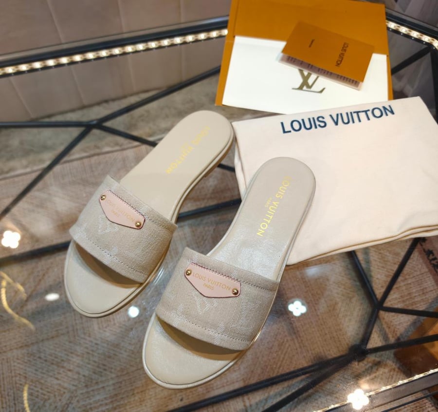Lv slippers