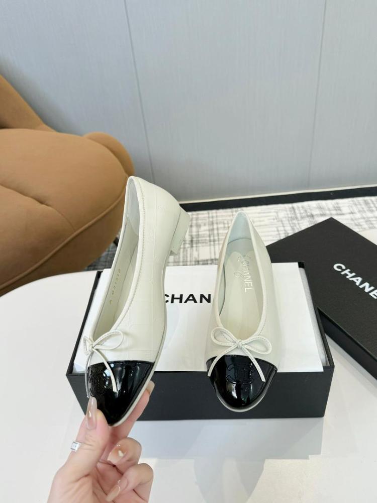 Chanel ballerina