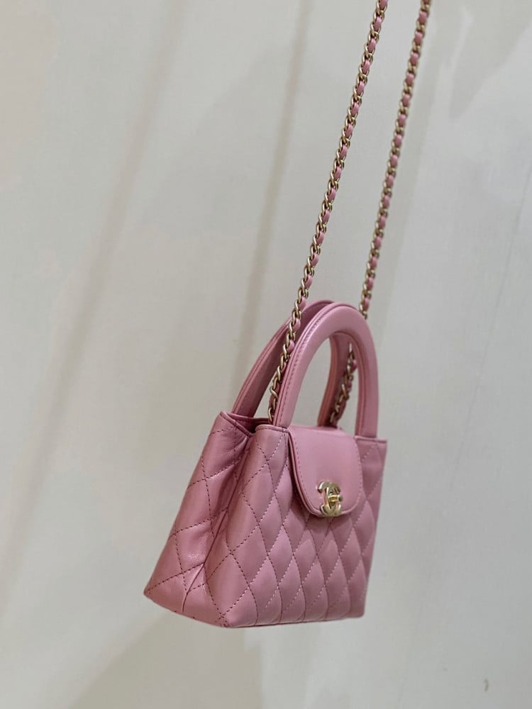 Chanel 19cm