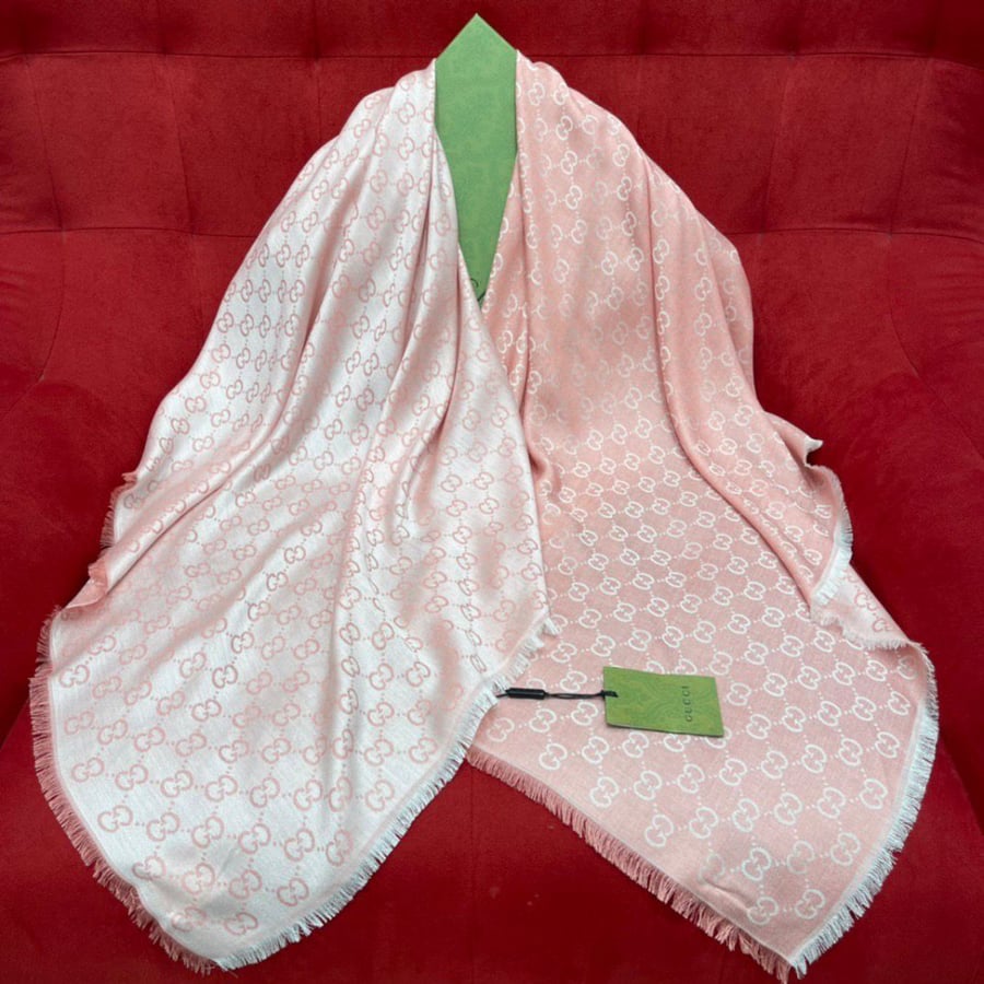 Gucci scarf