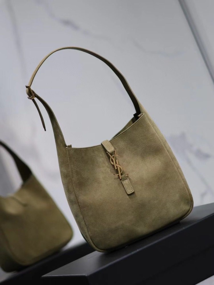 YSL 22cm