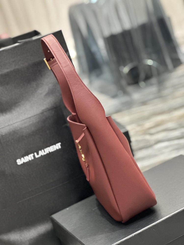 YSL 23cm