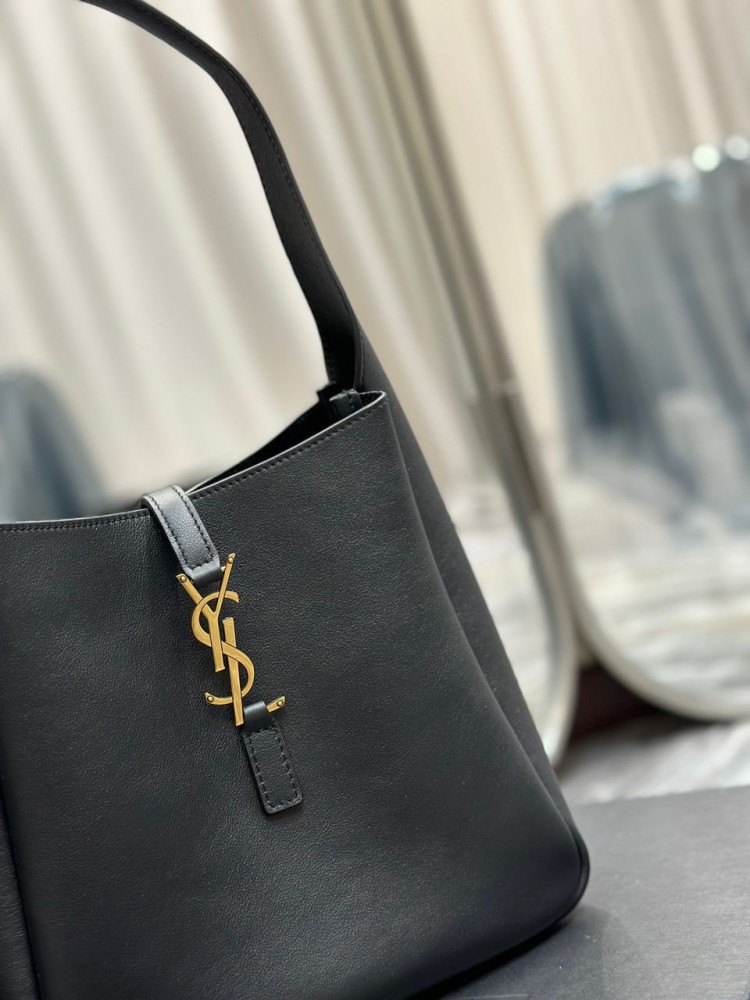 YSL 22cm