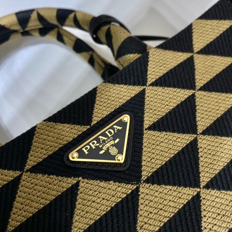 Prada 28cm