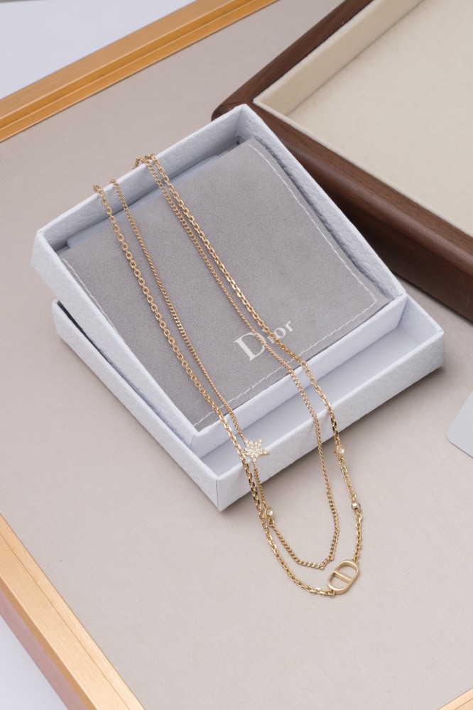 Dior necklace