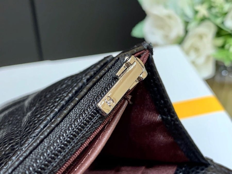 Chanel 19cm