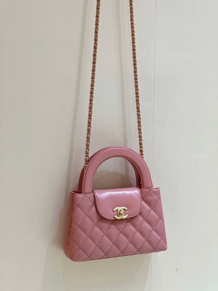 Chanel 19cm