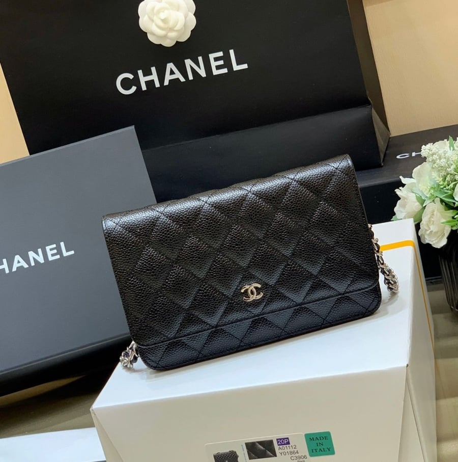 Chanel 19cm