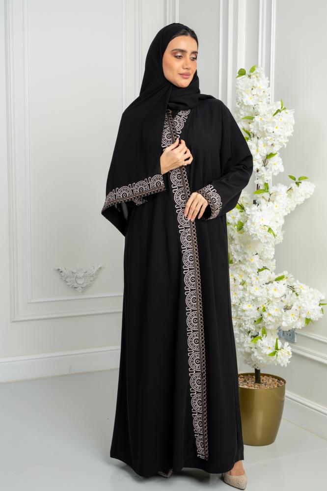 عبايه كريب مع قيطان اسود
